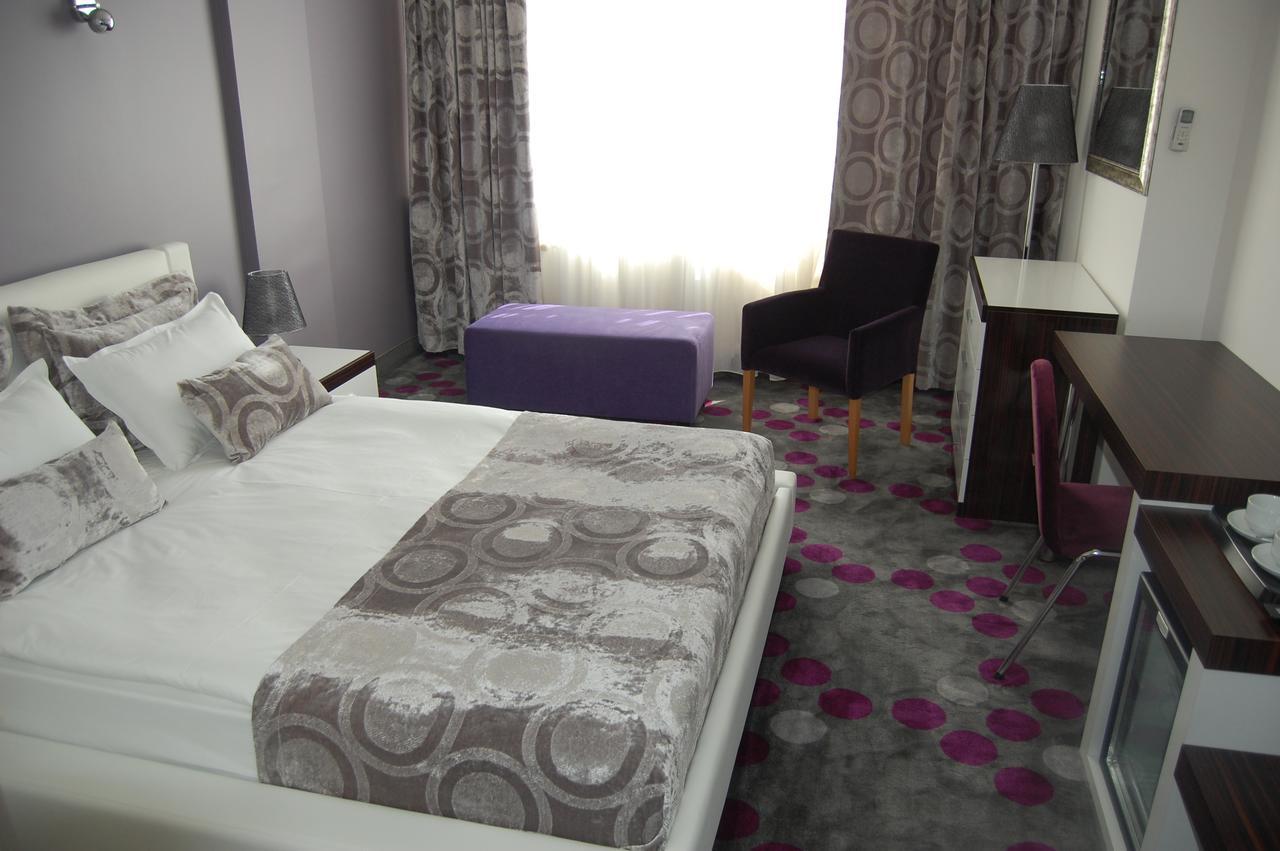 Hande Hotel Mustafakemalpasa Bagian luar foto