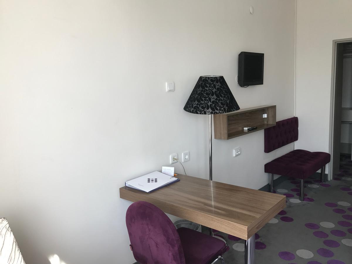 Hande Hotel Mustafakemalpasa Bagian luar foto