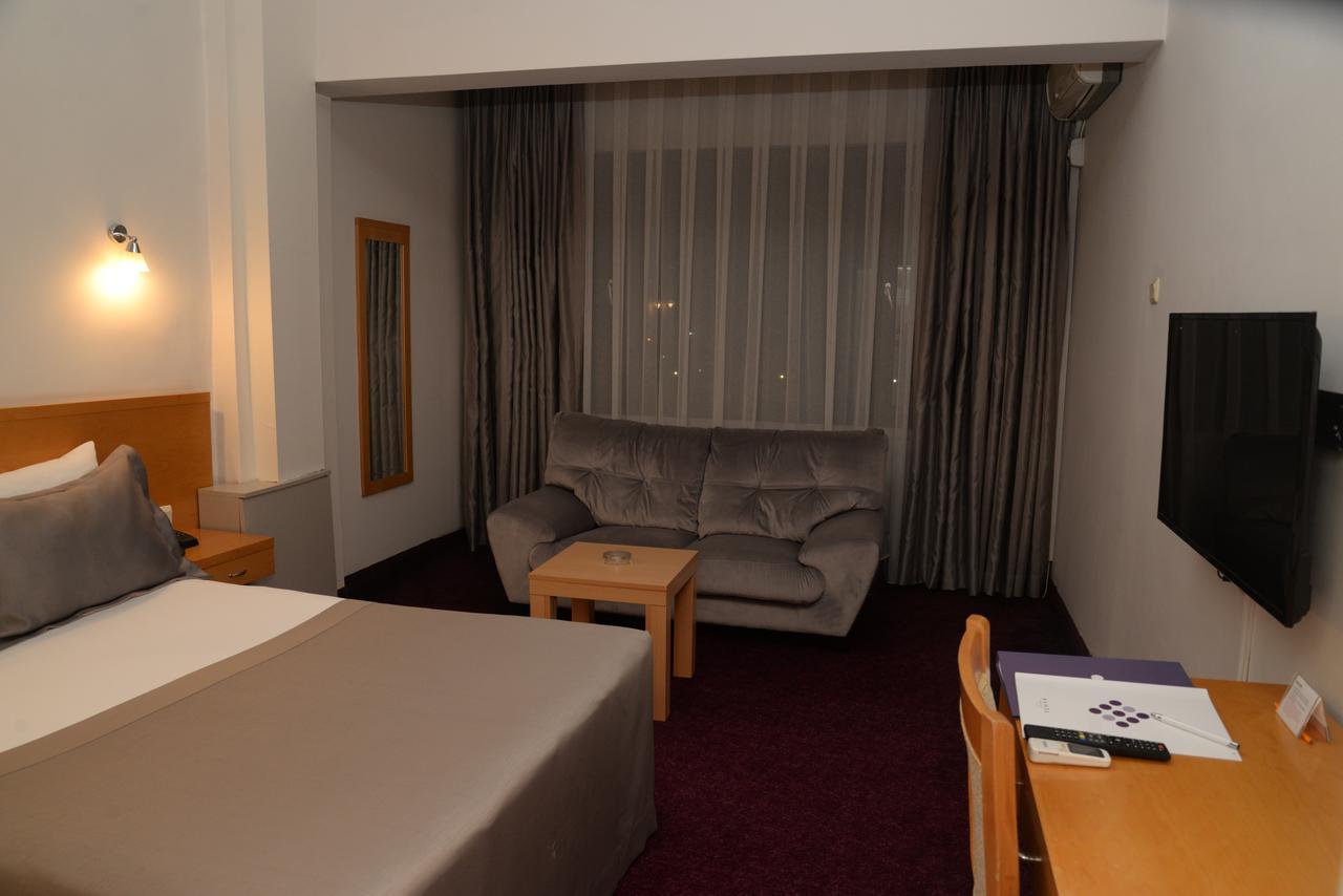 Hande Hotel Mustafakemalpasa Bagian luar foto